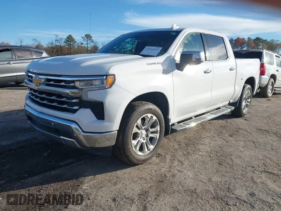 ✅ 2023 Chevrolet Silverado 1500 LTZ • VIN: 3GCUDGED7PG102377 • Lot: 43614933. Wystawiony na IAAI z przebiegiem 114 215 mil. Bezpłatny archiwum sprzedaży aukcyjnych z USA i szczegółowy raport historii pojazdu na DreamBid. Zdjęcie 17.