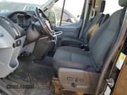 ✅ 2018 Ford Transit Passenger XL • VIN: 1FBVU4XG3JKA28907 • Lot: 69424444. Wystawiony na Copart z przebiegiem 61 411 mil. Bezpłatny archiwum sprzedaży aukcyjnych z USA i szczegółowy raport historii pojazdu na DreamBid. Zdjęcie 7.