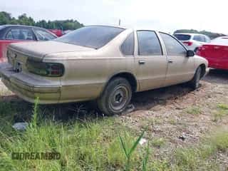 1995 Chevrolet Caprice z VIN 1G1BL52W1SR190462, wystawiony jako IAAI lot #42964092 z przebiegiem 101 000 mil mil oraz . Historia ofert i sprzedaży dostępna na DreamBid. Obrazek 4.