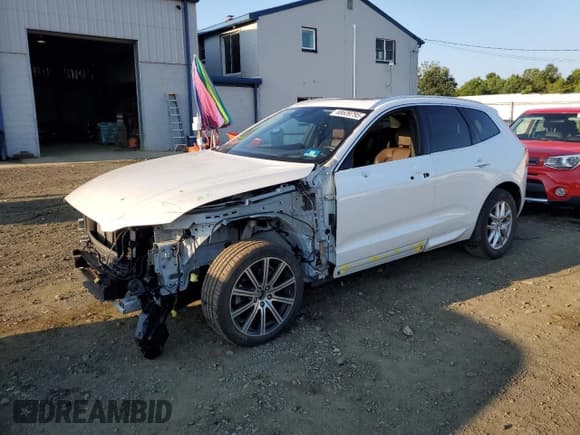 ✅ 2020 Volvo XC60 Momentum • VIN: YV4102RK3L1545822 • Лот: 68639795. Опубликован ранее на Copart с пробегом 48 439 миль. Бесплатный доступ к архиву аукционных продаж из США и подробный отчёт об истории автомобиля на DreamBid. Изображение 1.