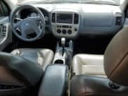 ✅ 2005 Ford Escape XLT • VIN: 1FMCU931X5KB28473 • Lot: 59467035. Wystawiony na Copart z przebiegiem 226 447 mil. Bezpłatny archiwum sprzedaży aukcyjnych z USA i szczegółowy raport historii pojazdu na DreamBid. Zdjęcie 8.