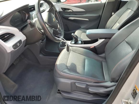 ✅ 2017 Chevrolet Bolt EV Premier • VIN: 1G1FX6S07H4181794 • Lot: 53393755. Wystawiony na Copart z przebiegiem 69 955 mil. Bezpłatny archiwum sprzedaży aukcyjnych z USA i szczegółowy raport historii pojazdu na DreamBid. Zdjęcie 7.