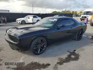 2019 Dodge Challenger R/T Scat Pack с VIN 2C3CDZFJ2KH741582, выставлен на аукционе Copart как лот 85133785 с пробегом 63 311 миль миль и Чистый • Clean title. История ставок и продаж доступна на DreamBid. Изображение 1.