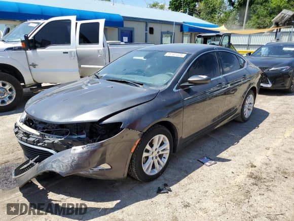 ✅ 2016 Chrysler 200 Limited • VIN: 1C3CCCAB1GN175784 • Lot: 59107225. Wystawiony na Copart z przebiegiem 185 276 mil. Bezpłatny archiwum sprzedaży aukcyjnych z USA i szczegółowy raport historii pojazdu na DreamBid. Zdjęcie 1.