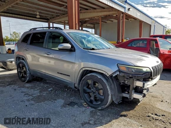 ✅ 2019 Jeep Cherokee Latitude Plus • VIN: 1C4PJLLB0KD296594 • Lot: 95763125. Listed on Copart with 87,923 mi. Free auction sales archive from the USA and detailed vehicle history report at DreamBid. Image 4.