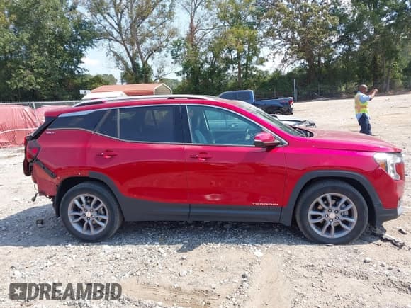 ✅ 2022 GMC Terrain SLT • VIN: 3GKALPEV1NL208363 • Lot: 43269143. Wystawiony na IAAI z przebiegiem 63 556 mil. Bezpłatny archiwum sprzedaży aukcyjnych z USA i szczegółowy raport historii pojazdu na DreamBid. Zdjęcie 13.
