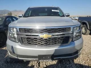 ✅ 2018 Chevrolet Suburban LT • VIN: 1GNSKHKC4JR117139 • Lot: 70293104. Wystawiony na Copart z przebiegiem 165 196 mil. Bezpłatny archiwum sprzedaży aukcyjnych z USA i szczegółowy raport historii pojazdu na DreamBid. Zdjęcie 5.