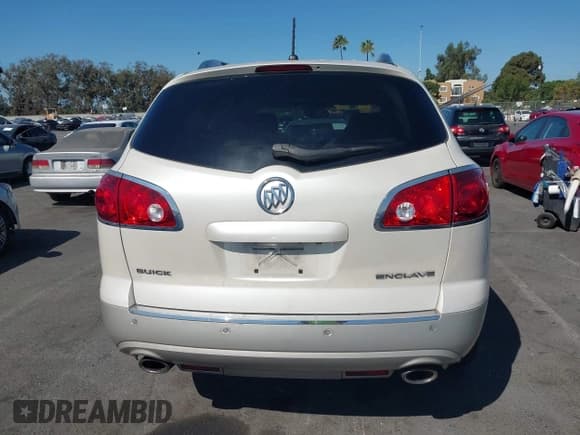 ✅ 2012 Buick Enclave Premium • VIN: 5GAKRDED2CJ180910 • Лот: 43149891. Опубликован ранее на IAAI с пробегом 136 515 миль. Бесплатный доступ к архиву аукционных продаж из США и подробный отчёт об истории автомобиля на DreamBid. Изображение 16.