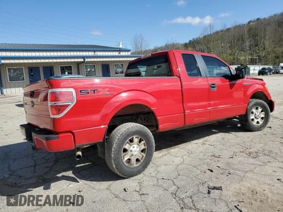 ✅ 2010 Ford F-150 XL • VIN: 1FTEX1E88AFA86792 • Lot: 51910125. Listed on Copart with 136,204 mi. Free auction sales archive from the USA and detailed vehicle history report at DreamBid. Image 3.