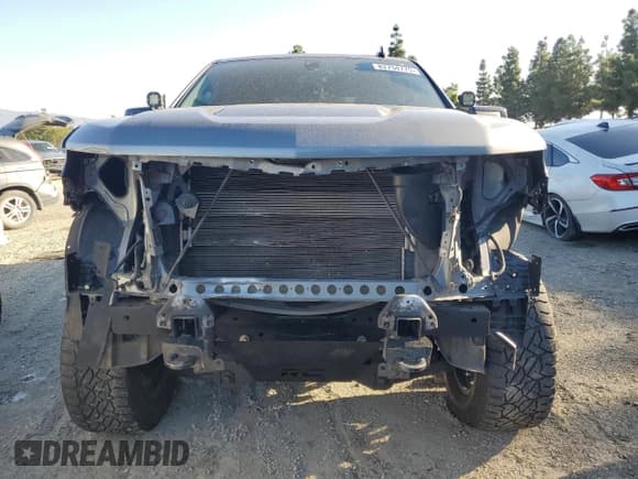 ✅ 2019 Chevrolet Silverado 1500 RST • VIN: 1GCRYEED8KZ233180 • Лот: 82754775. Опубликован ранее на Copart с пробегом 66 513 миль. Бесплатный доступ к архиву аукционных продаж из США и подробный отчёт об истории автомобиля на DreamBid. Изображение 5.