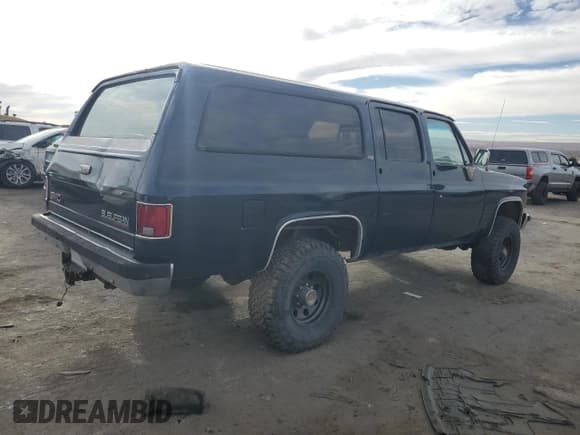 ✅ 1989 GMC Suburban • VIN: 1GKGV26K0KF517730 • Lot: 41437715. Listed on Copart with 21,423 mi. Free auction sales archive from the USA and detailed vehicle history report at DreamBid. Image 3.