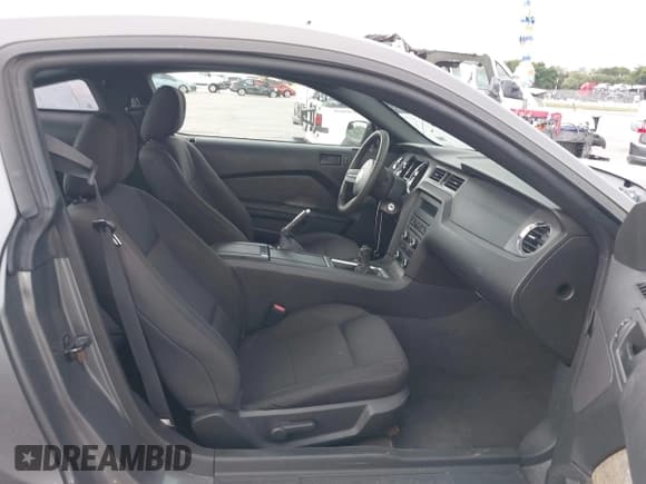 ✅ 2011 Ford Mustang Premium • VIN: 1ZVBP8AM9B5154651 • Lot: 43889314. Listed on IAAI with 174,064 mi. Free auction sales archive from the USA and detailed vehicle history report at DreamBid. Image 5.