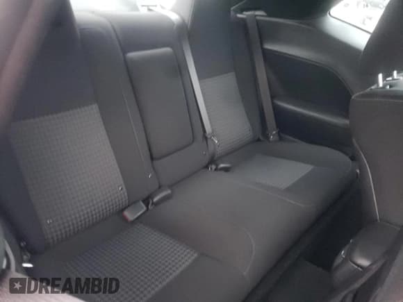 ✅ 2022 Dodge Challenger GT • VIN: 2C3CDZKG6NH200517 • Lot: 77672103. Wystawiony na Copart z przebiegiem 17 573 mil. Bezpłatny archiwum sprzedaży aukcyjnych z USA i szczegółowy raport historii pojazdu na DreamBid. Zdjęcie 10.