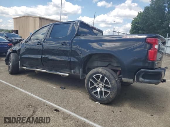✅ 2019 Chevrolet Silverado 1500 LT Trail Boss • VIN: 3GCPYFED0KG151389 • Lot: 63751194. Wystawiony na Copart z przebiegiem Nie podano. Bezpłatny archiwum sprzedaży aukcyjnych z USA i szczegółowy raport historii pojazdu na DreamBid. Zdjęcie 2.