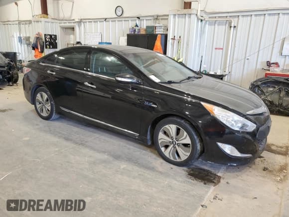 ✅ 2015 Hyundai Sonata • VIN: KMHEC4A4XFA122854 • Лот: 92357015. Опубликован ранее на Copart с пробегом 120 539 миль. Бесплатный доступ к архиву аукционных продаж из США и подробный отчёт об истории автомобиля на DreamBid. Изображение 4.