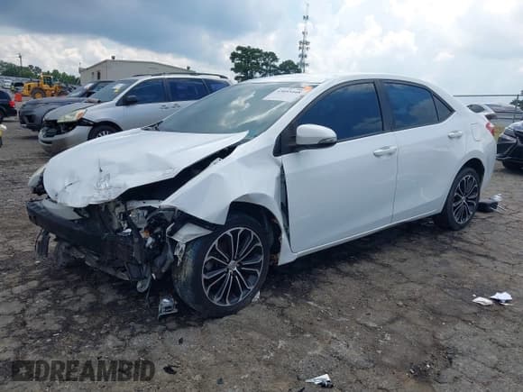 ✅ 2015 Toyota Corolla LE • VIN: 2T1BURHE8FC345082 • Lot: 43055448. Listed on IAAI with 121,072 mi. Free auction sales archive from the USA and detailed vehicle history report at DreamBid. Image 2.