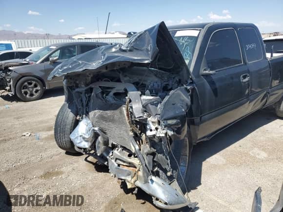 2002 Chevrolet Silverado 1500 with VIN 2GCEC19W121412302, listed as a Copart auction lot 55272472 with 204,099 mi miles and Salvage title. Bid and sale history available at DreamBid. Image 10.