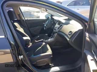 2013 Chevrolet Cruze ECO z VIN 1G1PJ5SB5D7254915, wystawiony jako IAAI lot #43584234 z przebiegiem 109 258 mil mil oraz . Historia ofert i sprzedaży dostępna na DreamBid. Obrazek 5.