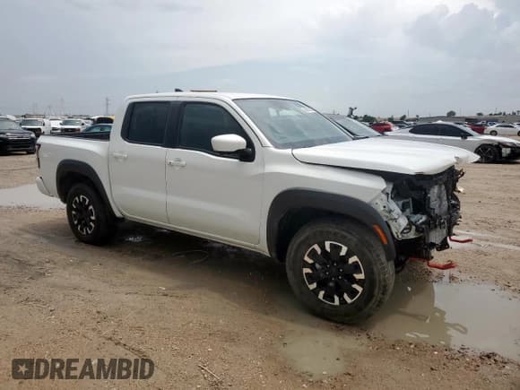 ✅ 2024 Nissan Frontier S • VIN: 1N6ED1EKXRN651496 • Lot: 60871465. Wystawiony na Copart z przebiegiem 7 057 mil. Bezpłatny archiwum sprzedaży aukcyjnych z USA i szczegółowy raport historii pojazdu na DreamBid. Zdjęcie 4.