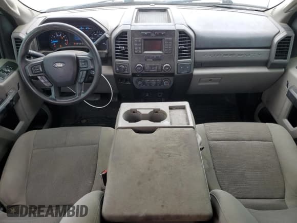 ✅ 2017 Ford F-250 XLT • VIN: 1FT7X2B64HED57915 • Lot: 70086175. Wystawiony na Copart z przebiegiem 144 664 mil. Bezpłatny archiwum sprzedaży aukcyjnych z USA i szczegółowy raport historii pojazdu na DreamBid. Zdjęcie 8.