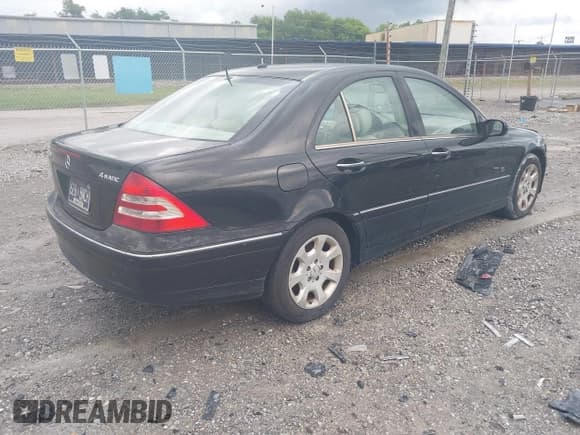 ✅ 2006 Mercedes-Benz C 280 Luxury • VIN: WDBRF92H96F756900 • Lot: 42375982. Wystawiony na IAAI z przebiegiem 163 385 mil. Bezpłatny archiwum sprzedaży aukcyjnych z USA i szczegółowy raport historii pojazdu na DreamBid. Zdjęcie 4.