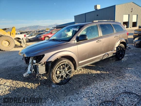 ✅ 2017 Dodge Journey SXT • VIN: 3C4PDCBB1HT684610 • Лот: 90315945. Опубликован ранее на Copart с пробегом 81 490 миль. Бесплатный доступ к архиву аукционных продаж из США и подробный отчёт об истории автомобиля на DreamBid. Изображение 1.