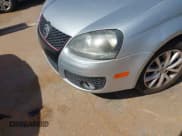 ✅ 2010 Volkswagen Jetta Limited Edition • VIN: 3VWRZ7AJ3AM164562 • Lot: 42498815. Listed on IAAI with 202,324 mi. Free auction sales archive from the USA and detailed vehicle history report at DreamBid. Image 6.