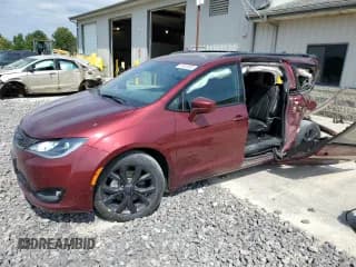 ✅ 2020 Chrysler Pacifica Touring L Plus • VIN: 2C4RC1EG3LR229888 • Lot: 71311575. Listed on Copart with 64,677 mi. Free auction sales archive from the USA and detailed vehicle history report at DreamBid. Image 1.