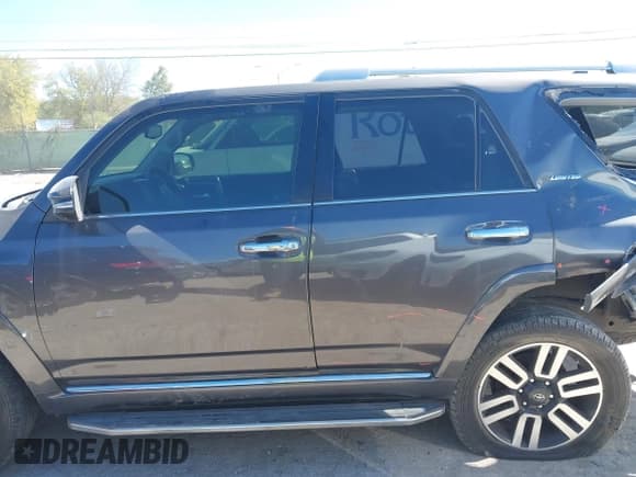 ✅ 2021 Toyota 4Runner Limited • VIN: JTEKU5JR3M5921446 • Лот: 43570290. Опубликован ранее на IAAI с пробегом 85 389 миль. Бесплатный доступ к архиву аукционных продаж из США и подробный отчёт об истории автомобиля на DreamBid. Изображение 14.