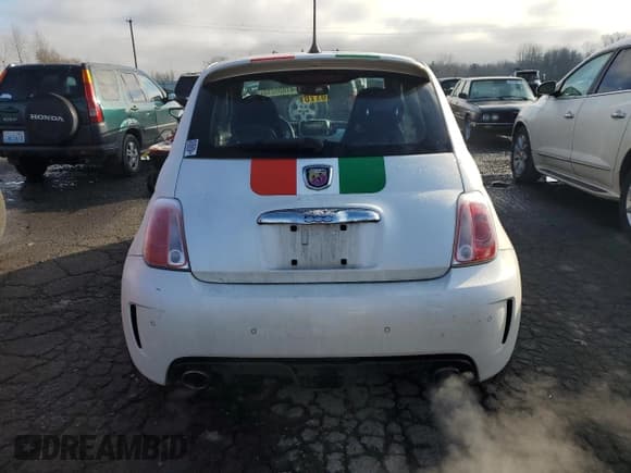 ✅ 2017 FIAT 500 Abarth • VIN: 3C3CFFFH5HT535792 • Lot: 44800215. Wystawiony na Copart z przebiegiem 66 337 mil. Bezpłatny archiwum sprzedaży aukcyjnych z USA i szczegółowy raport historii pojazdu na DreamBid. Zdjęcie 6.