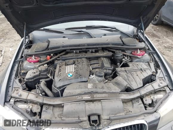 ✅ 2011 BMW 3 Series 328i xDrive • VIN: WBAPK5G57BNN79689 • Lot: 43019414. Listed on IAAI with 159,335 mi. Free auction sales archive from the USA and detailed vehicle history report at DreamBid. Image 10.