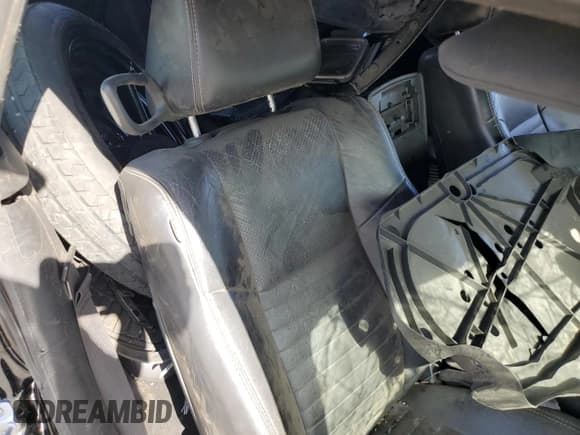 ✅ 2014 Dodge Challenger SXT • VIN: 2C3CDYAG9EH108927 • Lot: 69865674. Wystawiony na Copart z przebiegiem 130 196 mil. Bezpłatny archiwum sprzedaży aukcyjnych z USA i szczegółowy raport historii pojazdu na DreamBid. Zdjęcie 10.