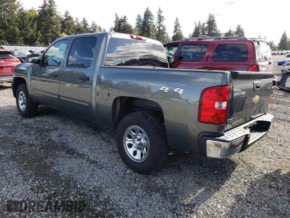 ✅ 2011 Chevrolet Silverado 1500 LS • VIN: 3GCPKREA4BG133194 • Лот: 77702024. Опубликован ранее на Copart с пробегом 33 761 миль. Бесплатный доступ к архиву аукционных продаж из США и подробный отчёт об истории автомобиля на DreamBid. Изображение 2.