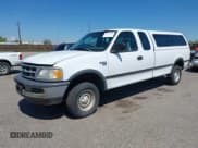 ✅ 1998 Ford F-150 • VIN: 1FTZX186XWKB40488 • Lot: 42121042. Wystawiony na IAAI z przebiegiem 109 200 mil. Bezpłatny archiwum sprzedaży aukcyjnych z USA i szczegółowy raport historii pojazdu na DreamBid. Zdjęcie 2.