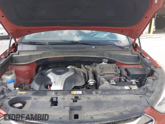 2013 Hyundai Santa Fe Sport z VIN 5XYZU3LA1DG106555, wystawiony jako IAAI lot #43211750 z przebiegiem 176 323 mil mil oraz . Historia ofert i sprzedaży dostępna na DreamBid. Obrazek 10.