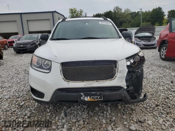 ✅ 2012 Hyundai Santa Fe GLS • VIN: 5XYZGDAB2CG151401 • Lot: 72714994. Listed on Copart with 123,518 mi. Free auction sales archive from the USA and detailed vehicle history report at DreamBid. Image 5.