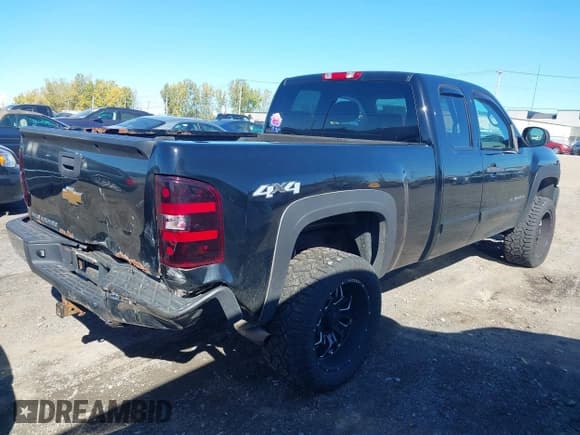 ✅ 2013 Chevrolet Silverado 1500 LS • VIN: 1GCRKREA3DZ142805 • Lot: 43414915. Wystawiony na IAAI z przebiegiem 130 868 mil. Bezpłatny archiwum sprzedaży aukcyjnych z USA i szczegółowy raport historii pojazdu na DreamBid. Zdjęcie 4.