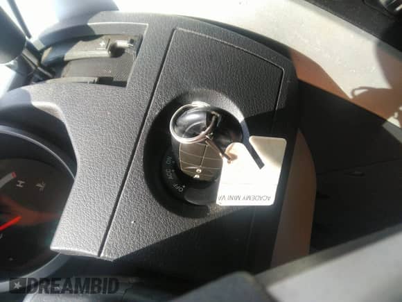 2010 Dodge Grand Caravan SE z VIN 2D4RN4DE5AR411815, wystawiony jako IAAI lot #43192667 z przebiegiem 115 807 mil mil oraz . Historia ofert i sprzedaży dostępna na DreamBid. Obrazek 11.