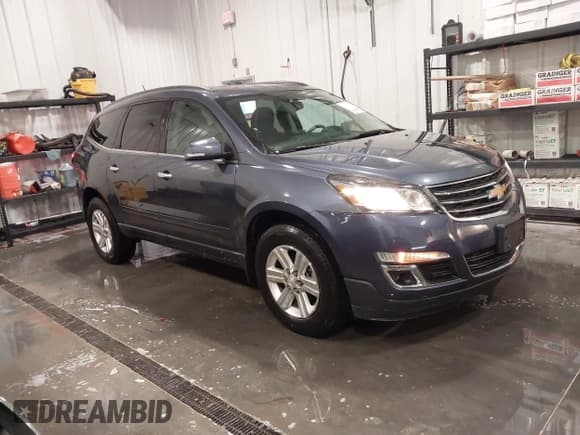 ✅ 2014 Chevrolet Traverse LT • VIN: 1GNKRGKD6EJ244008 • Lot: 43509737. Wystawiony na IAAI z przebiegiem 101 140 mil. Bezpłatny archiwum sprzedaży aukcyjnych z USA i szczegółowy raport historii pojazdu na DreamBid. Zdjęcie 1.