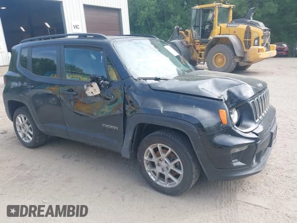 ✅ 2020 Jeep Renegade Latitude • VIN: ZACNJBBB6LPM06048 • Lot: 42492301. Listed on IAAI with 68,382 mi. Free auction sales archive from the USA and detailed vehicle history report at DreamBid. Image 6.
