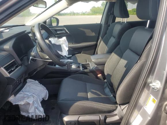 ✅ 2023 Mitsubishi Outlander • VIN: JA4T5TA94PZ622131 • Lot: 92366405. Listed on Copart with 54,442 mi. Free auction sales archive from the USA and detailed vehicle history report at DreamBid. Image 7.