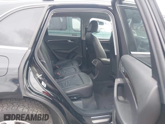 ✅ 2016 Audi Q5 Premium Plus • VIN: WA1L2AFP3GA068339 • Lot: 43710069. Wystawiony na IAAI z przebiegiem 135 387 mil. Bezpłatny archiwum sprzedaży aukcyjnych z USA i szczegółowy raport historii pojazdu na DreamBid. Zdjęcie 8.