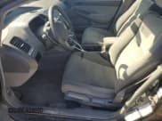 ✅ 2010 Honda Civic DX-G • VIN: 2HGFA1F48AH019823 • Лот: 81865535. Опубликован ранее на Copart с пробегом 180 221 миль. Бесплатный доступ к архиву аукционных продаж из США и подробный отчёт об истории автомобиля на DreamBid. Изображение 7.