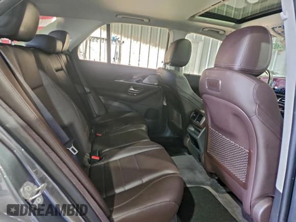 ✅ 2020 Mercedes-Benz GLE 350 • VIN: 4JGFB4KB1LA117056 • Лот: 96376395. Опубликован ранее на Copart с пробегом 60 551 миль. Бесплатный доступ к архиву аукционных продаж из США и подробный отчёт об истории автомобиля на DreamBid. Изображение 11.