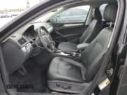 ✅ 2013 Volkswagen Passat SE • VIN: 1VWBP7A35DC072755 • Лот: 93208335. Опубликован ранее на Copart с пробегом 46 962 миль. Бесплатный доступ к архиву аукционных продаж из США и подробный отчёт об истории автомобиля на DreamBid. Изображение 7.