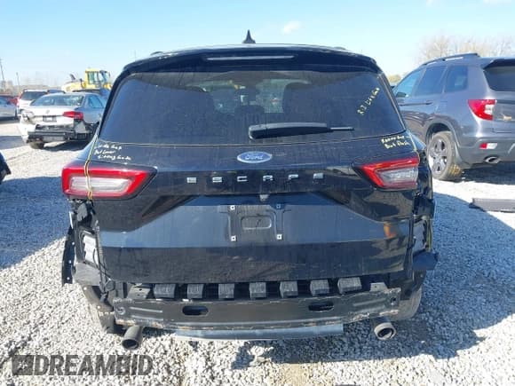 ✅ 2023 Ford Escape ST-Line • VIN: 1FMCU0MN5PUA61138 • Lot: 43569683. Wystawiony na IAAI z przebiegiem 42 503 mil. Bezpłatny archiwum sprzedaży aukcyjnych z USA i szczegółowy raport historii pojazdu na DreamBid. Zdjęcie 17.