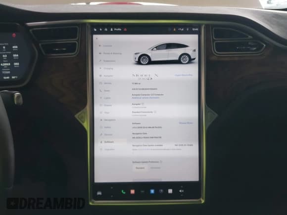 ✅ 2017 Tesla Model X 90D • VIN: 5YJXCBE20HF055203 • Lot: 43812401. Wystawiony na IAAI z przebiegiem 77 169 mil. Bezpłatny archiwum sprzedaży aukcyjnych z USA i szczegółowy raport historii pojazdu na DreamBid. Zdjęcie 17.