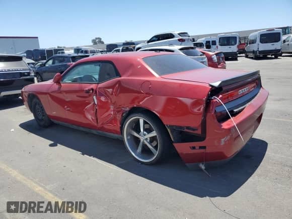 2010 Dodge Challenger SE z VIN 2B3CJ4DV3AH279613, wystawiony jako Copart lot #59335754 z przebiegiem 100 560 mil mil oraz Szkoda całkowita • Salvage title. Historia ofert i sprzedaży dostępna na DreamBid. Obrazek 2.