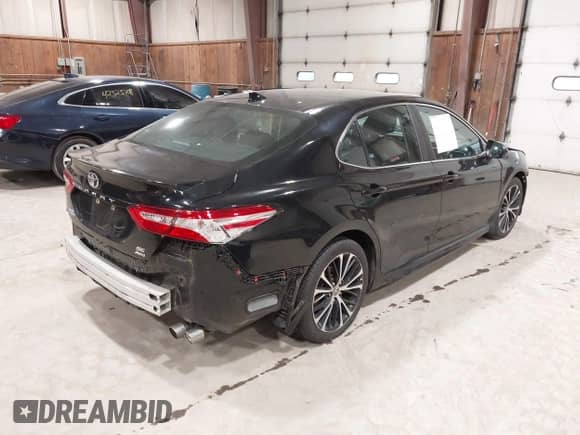 2020 Toyota Camry SE with VIN 4T1G11BK2LU004088, listed as a IAAI auction lot 42318280 with 76,053 mi miles and . Bid and sale history available at DreamBid. Image 4.