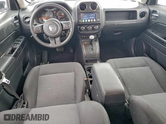 ✅ 2015 Jeep Patriot Altitude • VIN: 1C4NJRBB2FD197888 • Лот: 94749565. Опубликован ранее на Copart с пробегом 86 646 миль. Бесплатный доступ к архиву аукционных продаж из США и подробный отчёт об истории автомобиля на DreamBid. Изображение 8.